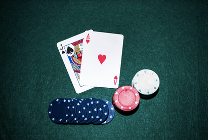 How to Play and Win More: Tips and Tricks for Online Casino